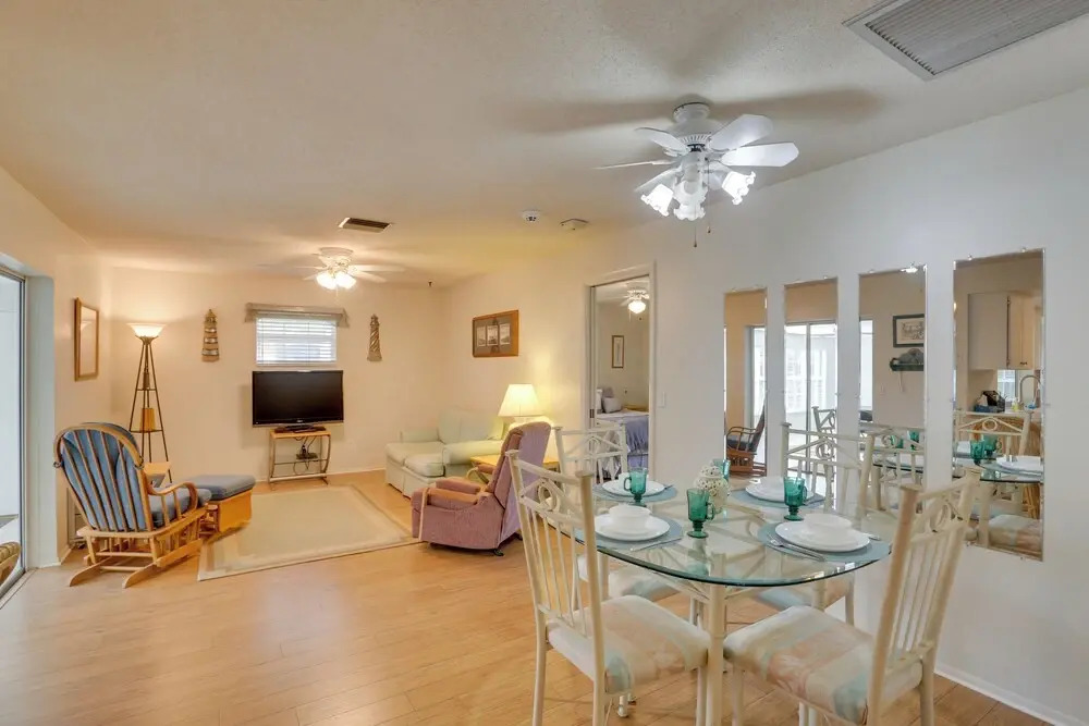 Bokeelia Retreat - Fishing Docks and Canals Nearby!