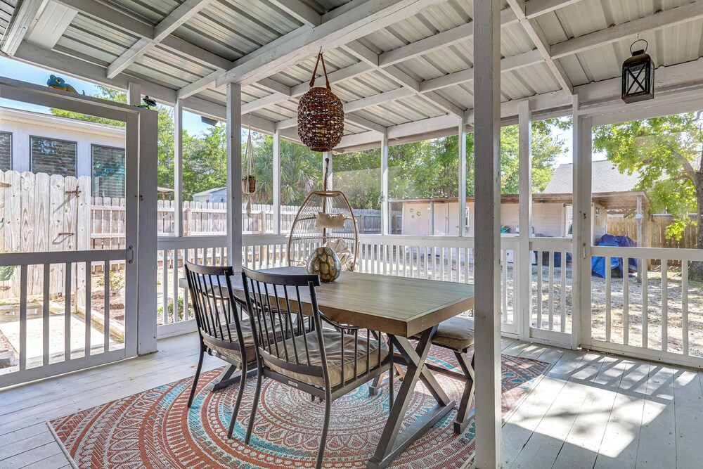 Oak Island Home w/ Fenced Yard, Walk to Long Beach