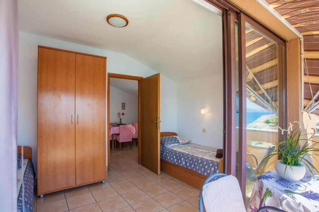 Apartmani Komešić