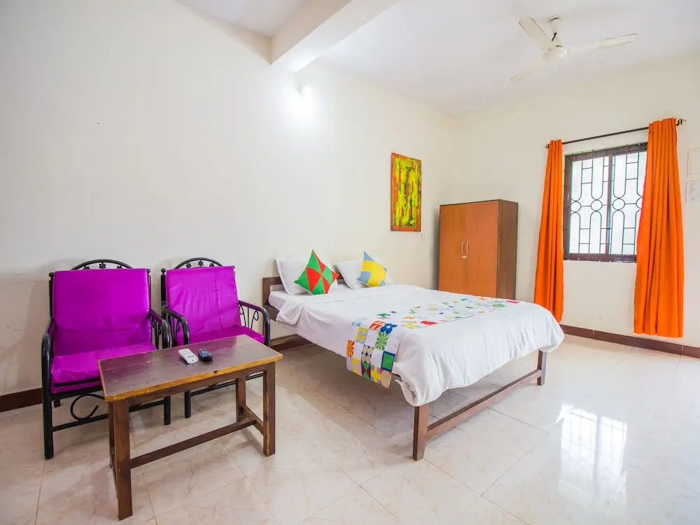 OYO 13211 Home Spacious Studio Morjim Beach