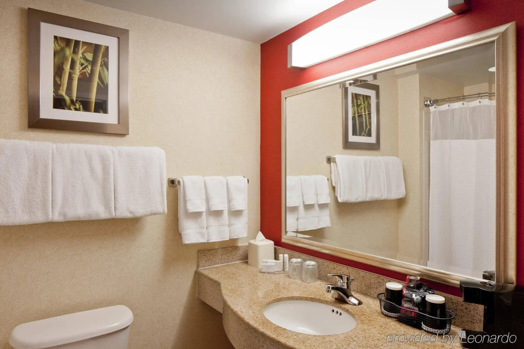 Courtyard by Marriott Boston Brookline