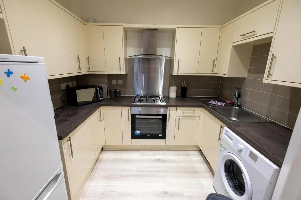 Entire Two Double Bedrooms Flat with River Yare View H6