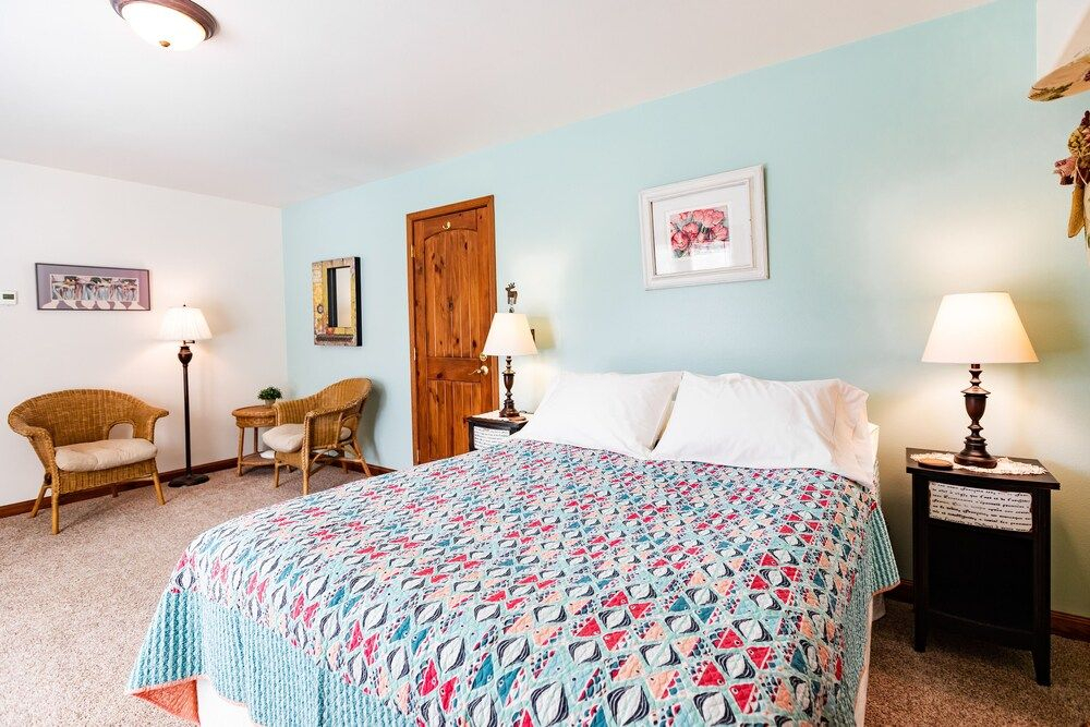 Inn at Tern Lake