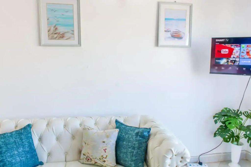 SeaEsta studio Shanzu Serena