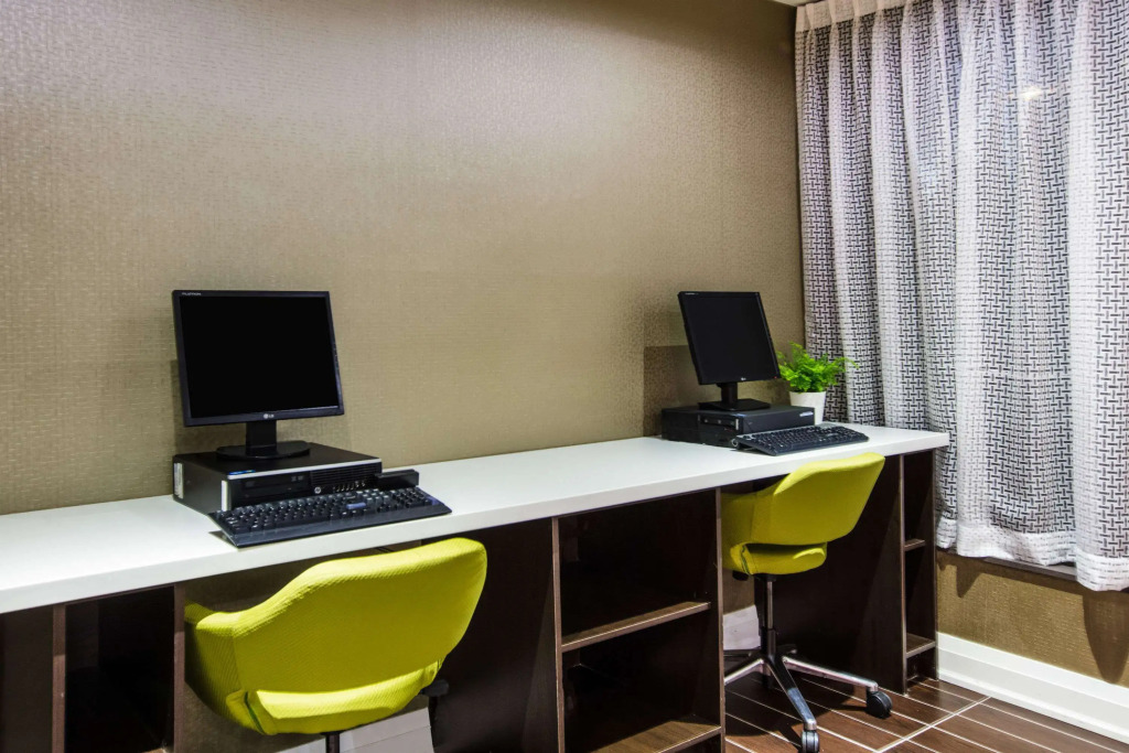 Ramada by Wyndham Jacksons Point