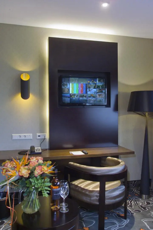XO Hotels Park West