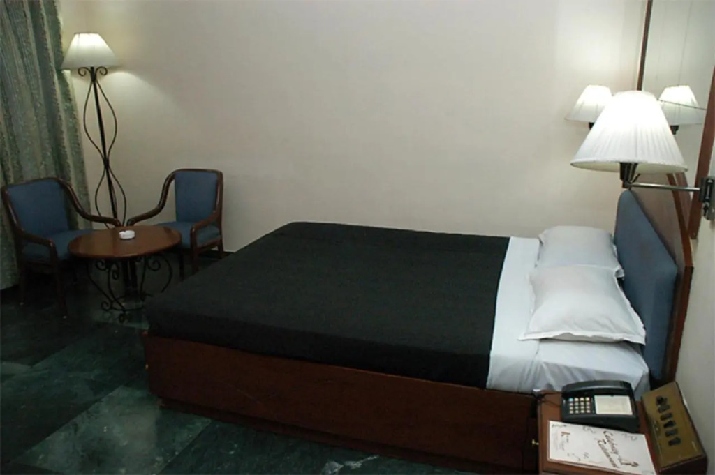 The Hotel Airport