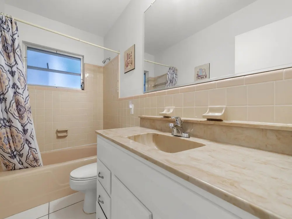 Parkdale Home by Vtrips