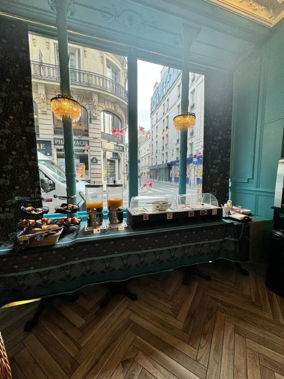 Отель Peyris Opera