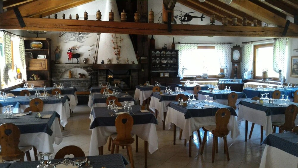 Hotel & Restaurant Perret - Mountain People