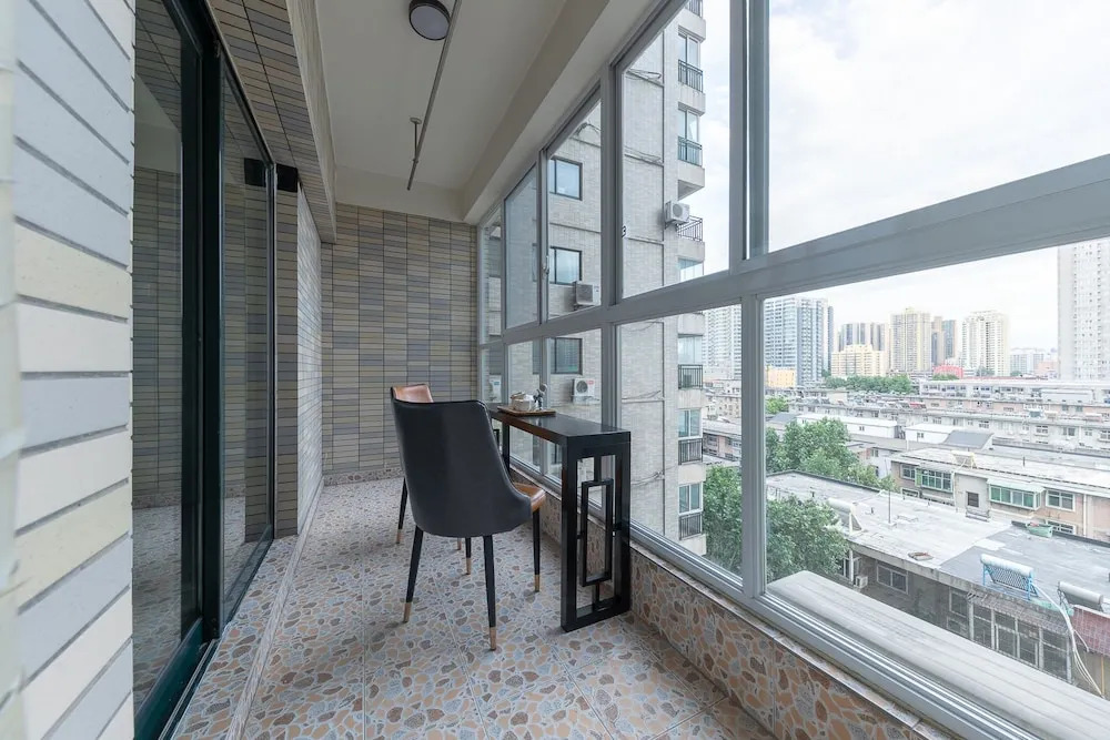 Xi'an City Center View Apartment
