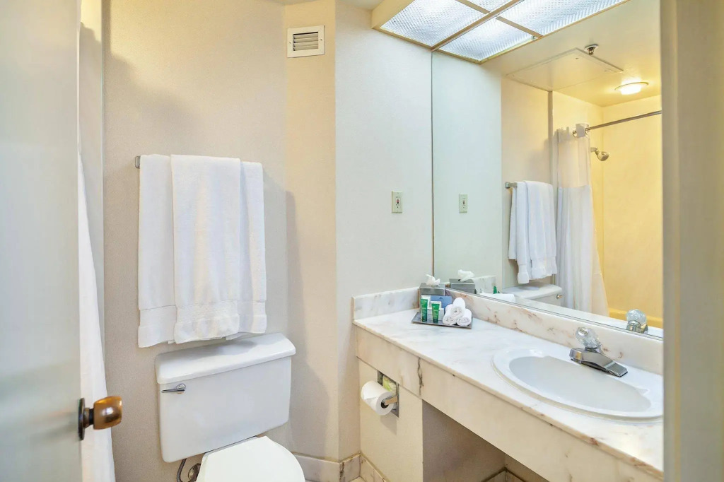 Hilton Oakland Airport Hotel