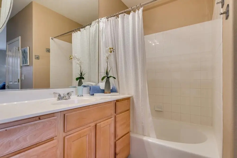 Miller Road 207a 2 Bedroom Townhouse