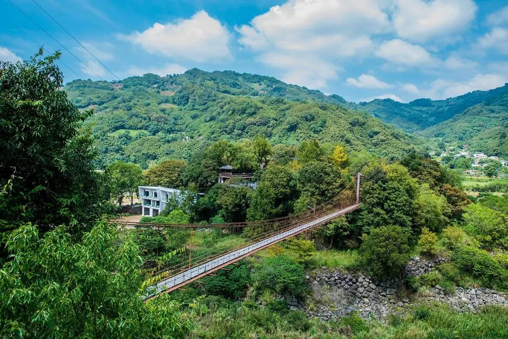 Hu Shan Hot Spring Hotel