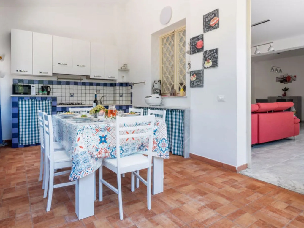 Holiday Home Alice by Interhome