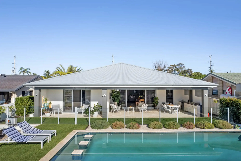 Luxe Family Entertainer on Canal  Private Pool