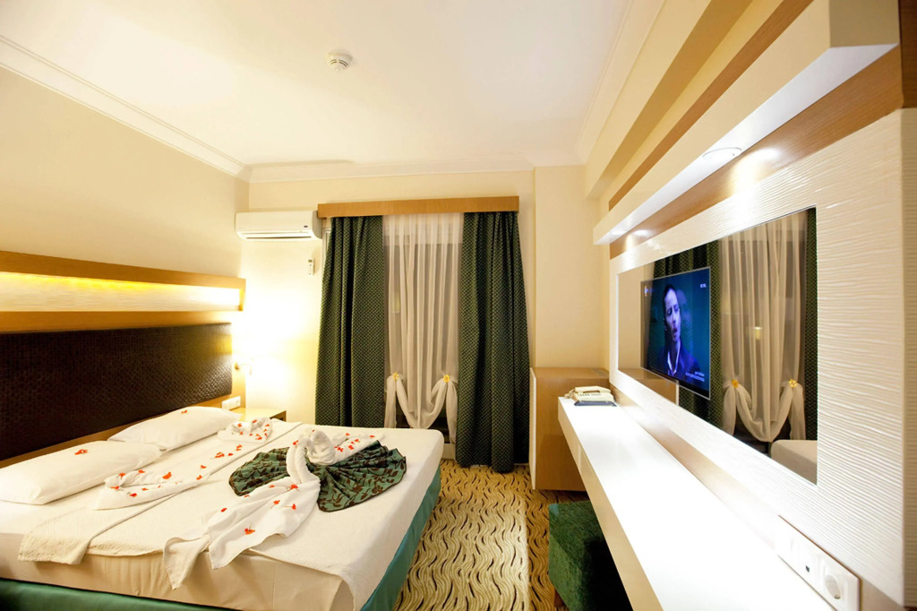 Marbel Hotel by PalmWings