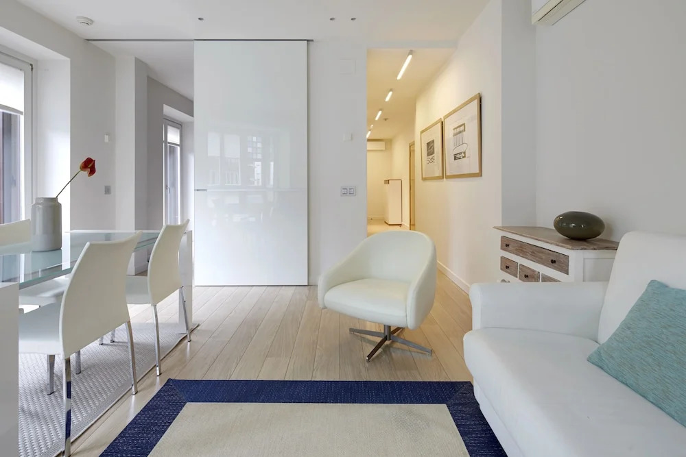 Easo Suite 2B by FeelFree Rentals