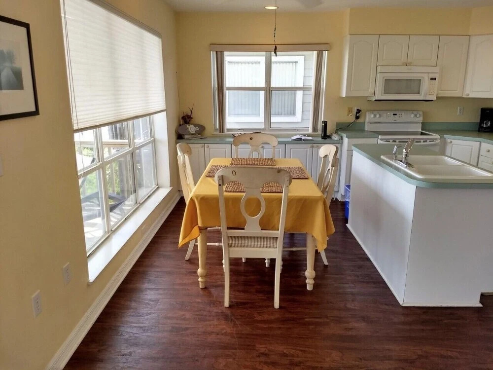 Seahorse Landing by Panhandle Getaways