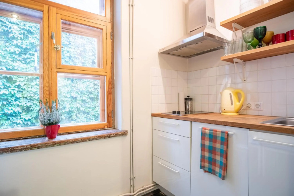 Dream Stay - Bright 2-Bedroom 2-Floor Old Town Apartment