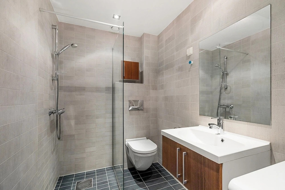 Central 1 Bedroom Apartment