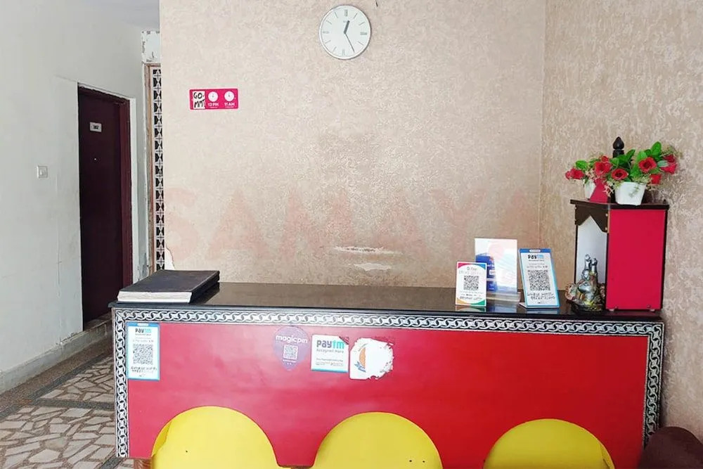 Goroomgo Hotel Baba Sunrise Lucknow