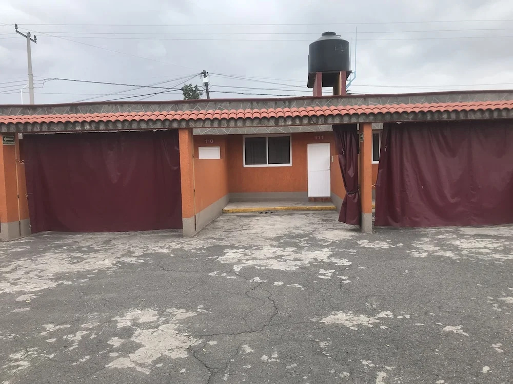 Motel Tokio Inn