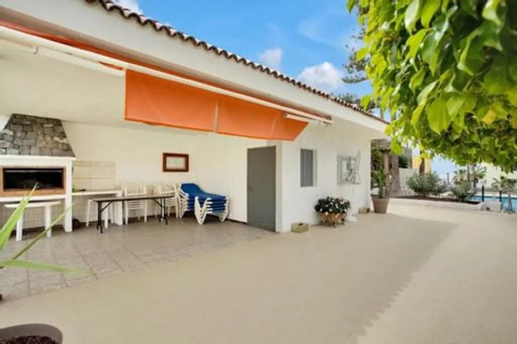 arenas negra 1-Bed Apartment SEa View