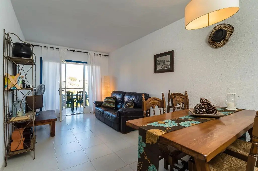 Aj-7 Calella DE Palafrugell 4 PAX