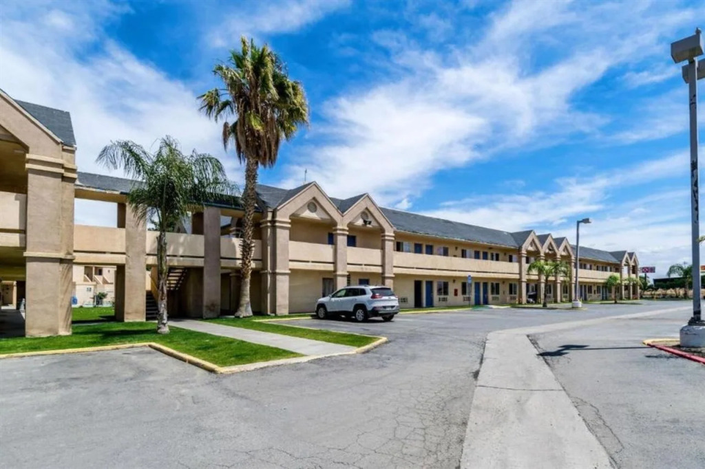 Motel 6-Buttonwillow, CA Central