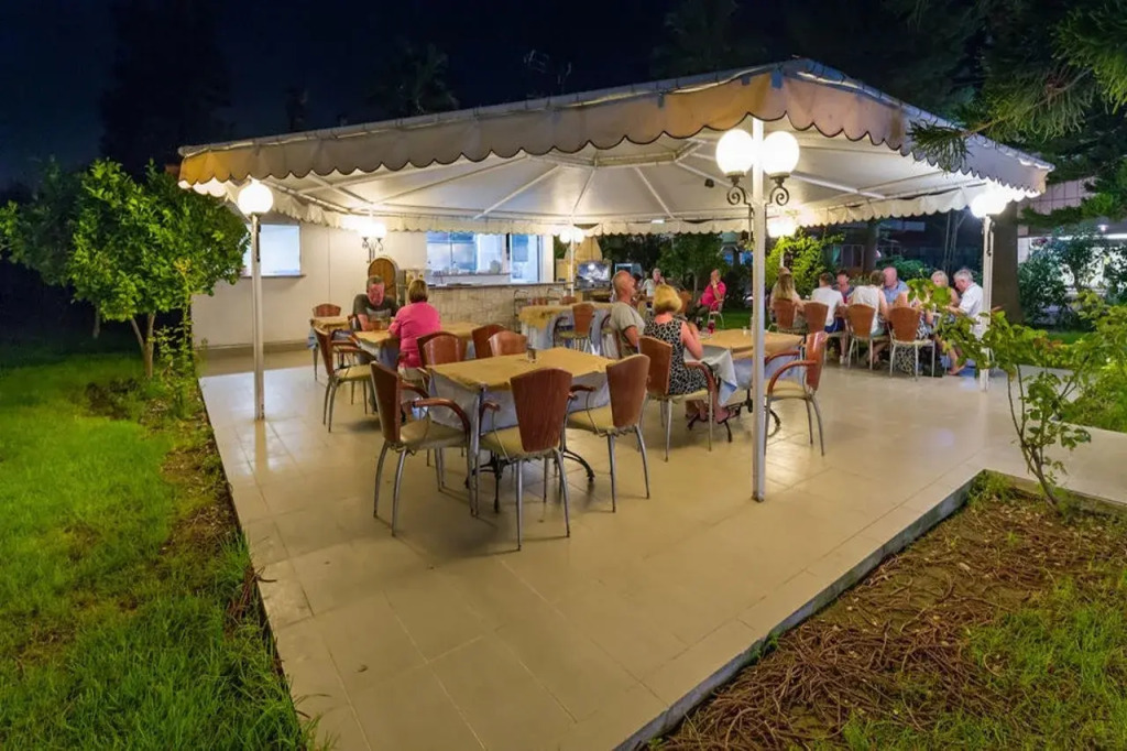 Paleos Hotel Apartments
