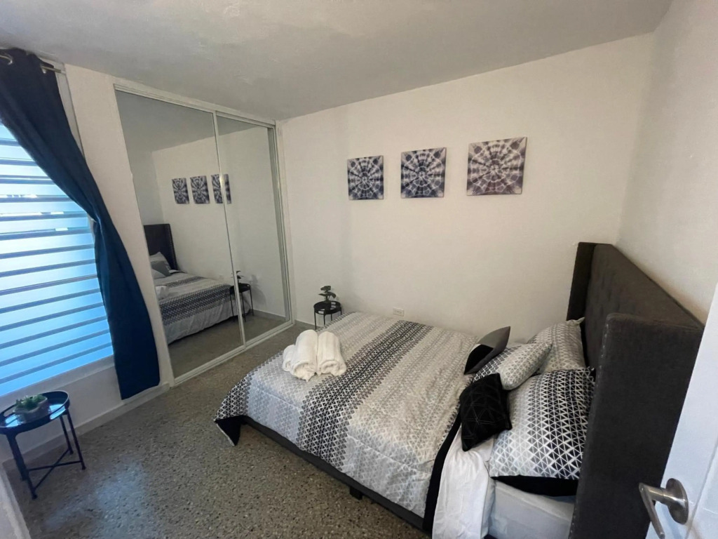 “Lucor D-Eight House” New Entire Home in the Town…