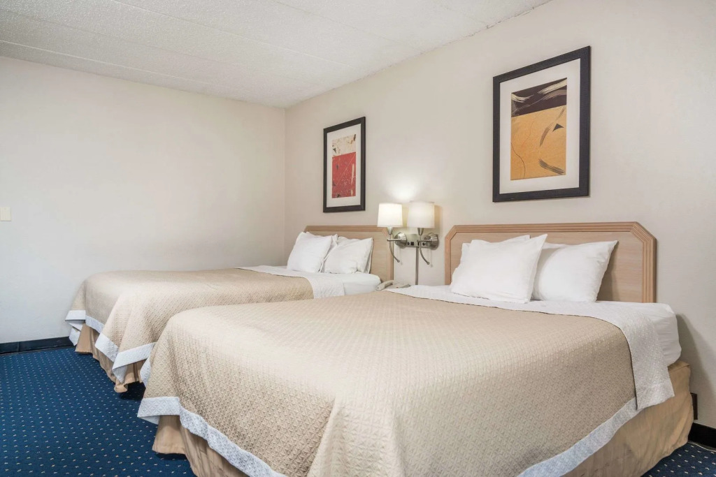 Отель Blue Way Inn La crosse Extended Stay