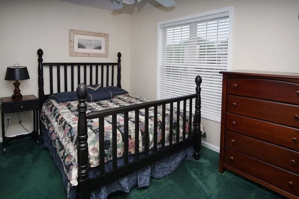 Fairway Oaks Townhouse 25D by RedAwning