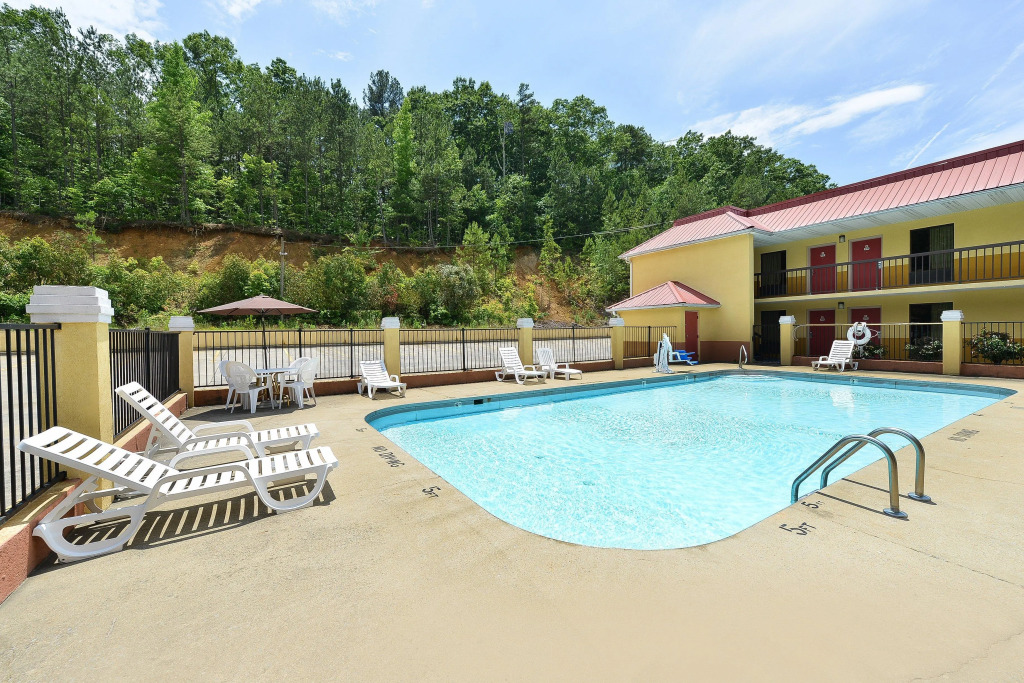 Red Roof Inn Cartersville-Emerson-LakePoint North