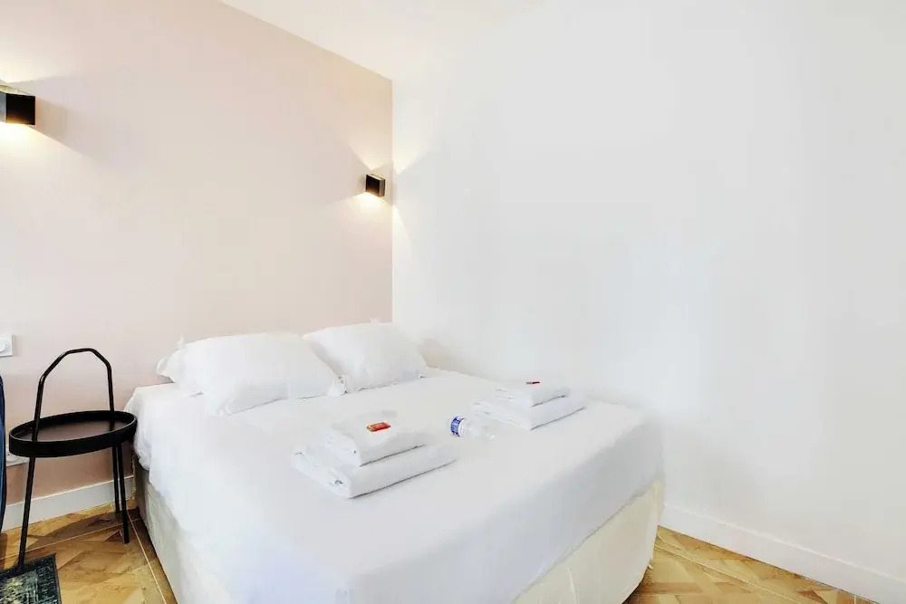 Super Studio - Place de la Bastille