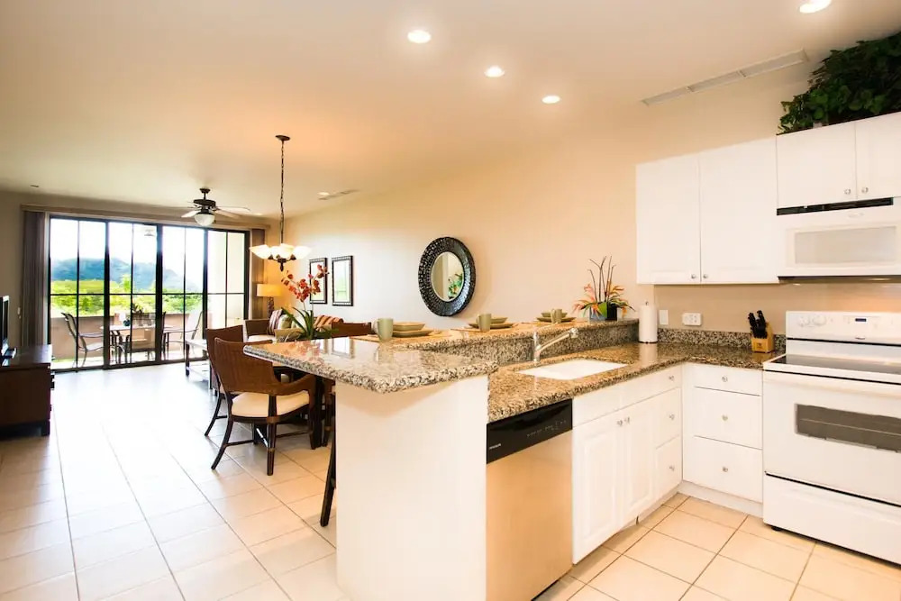 3rd-floor 2-bedroom Condo With Ocean View