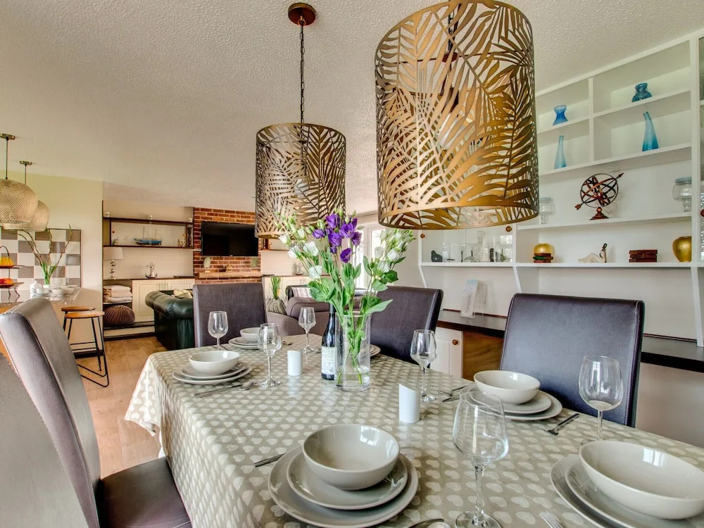 Tastefully Decorated Holiday Home With Bright Conservatory and View of the Country Estate