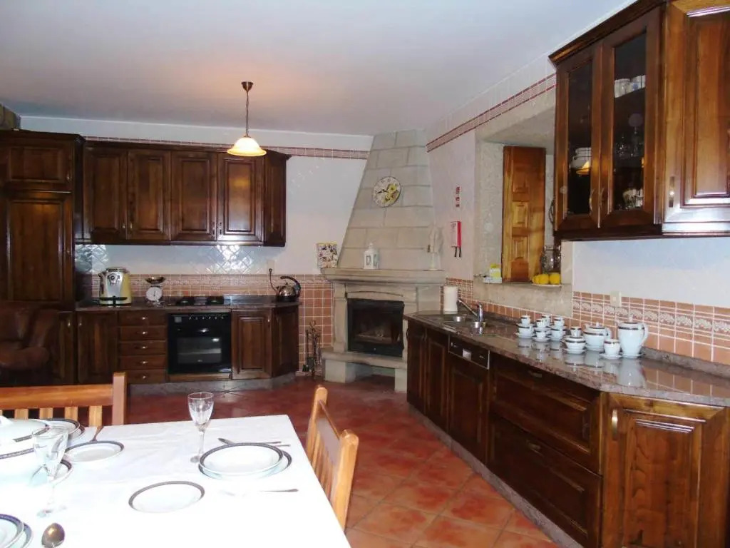 Villa with 6 bedrooms in Fermedo with private pool enclosed garden and WiFi 28 km from the beach