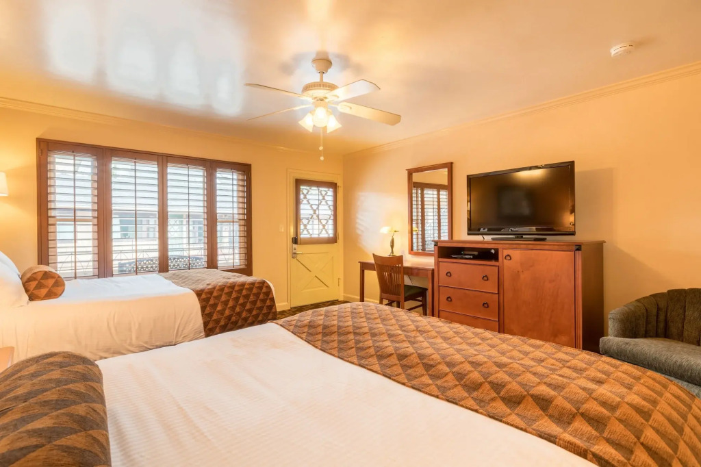 Brisas Del Mar Inn at the Beach