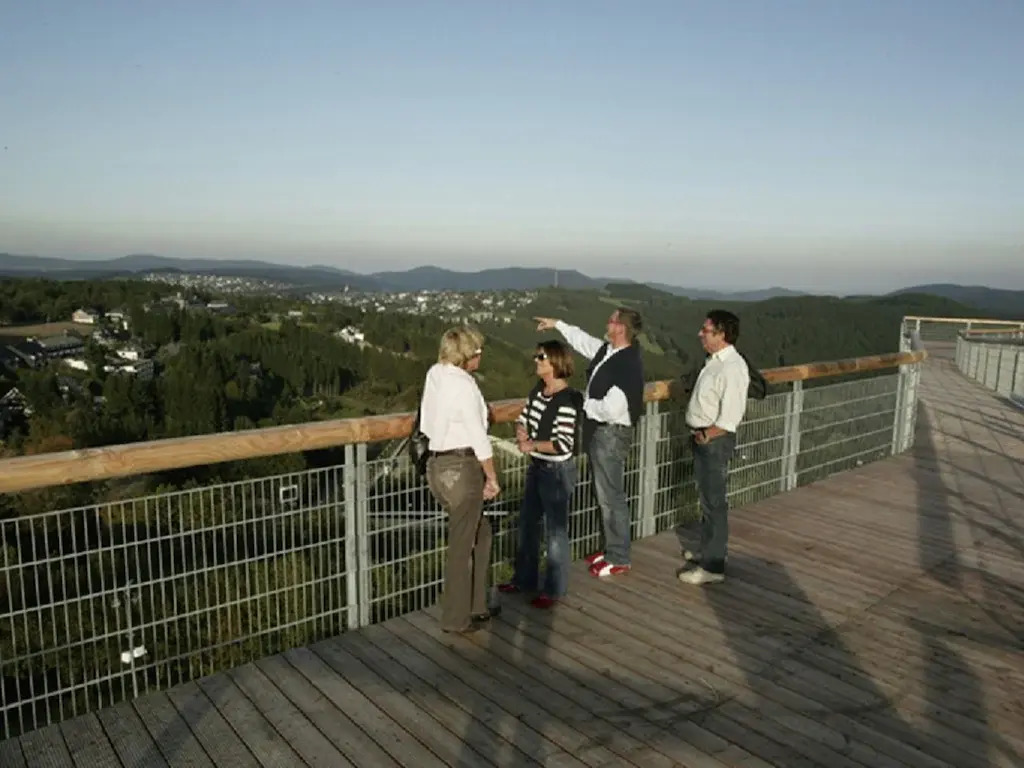Helle Wohnung bei Winterberg mit Balkon