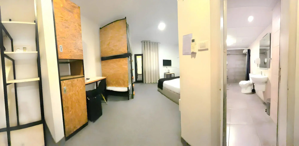 Nomads Hotel
