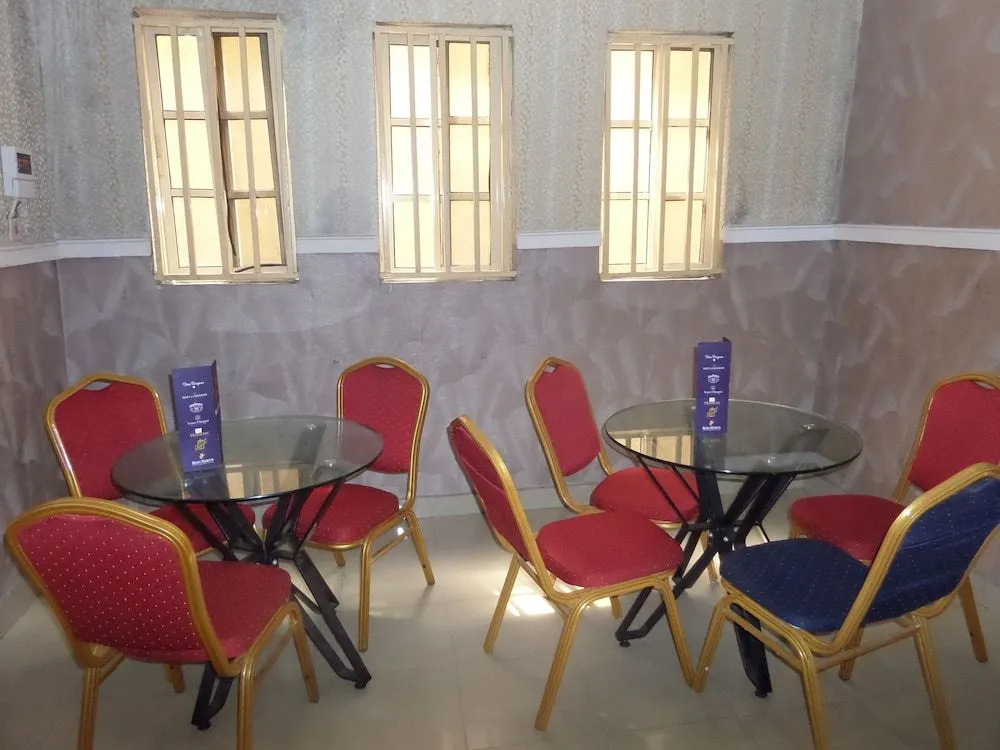 Green Royal Suites Annex