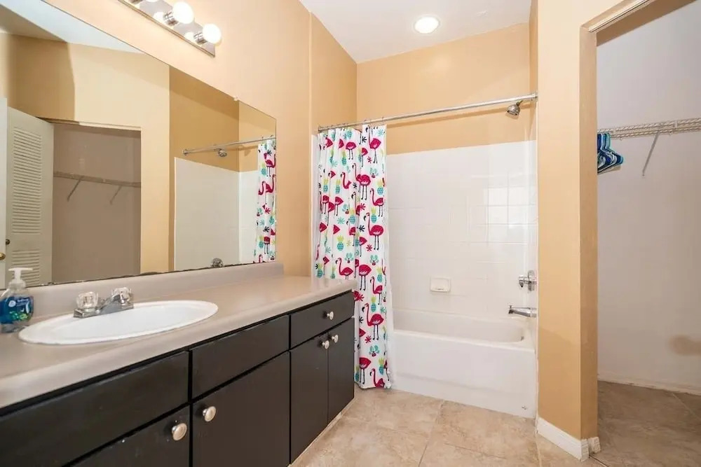 Captivating Extended Stay Or Corporate Rental 2 Bedroom Townhouse