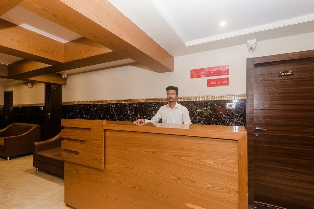 OYO 22055 Dadar Residency