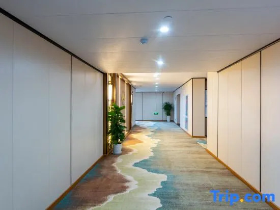Jinhaoman International Hotel (Haining Zhejiang University International Campus)