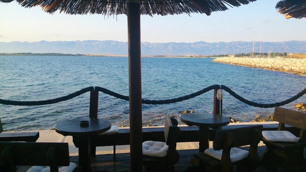 Apartment With 3 Bedrooms in Privlaka, With Wonderful sea View and Enc