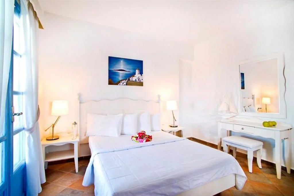 Koufonisia Hotel & Resort