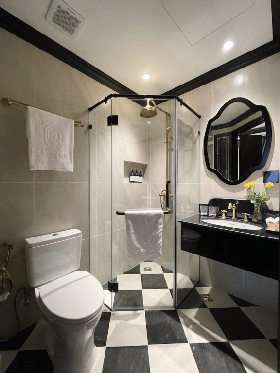 Le Bonheur Hotel