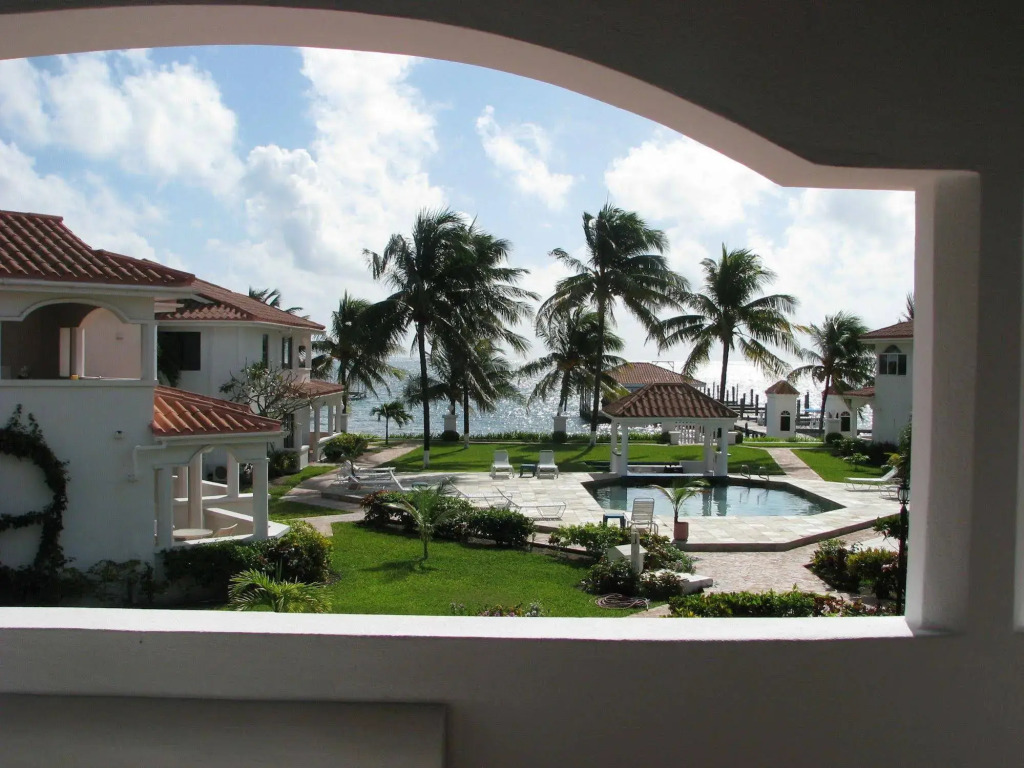 Isla Bonita Yacht Club